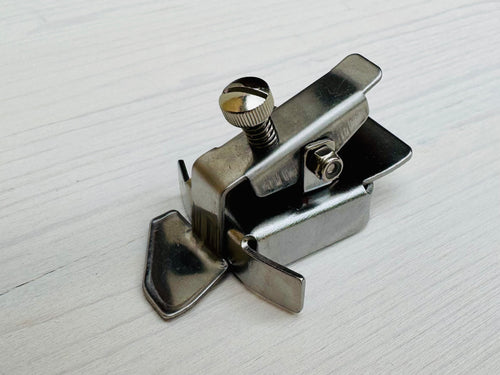 Magnetický vodič švu